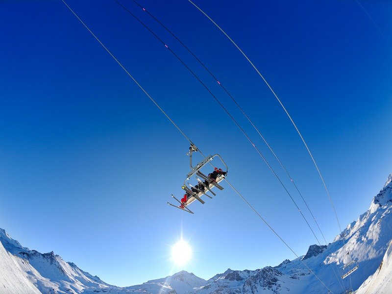 Colonie de vacances ski à Courchevel - Noël 2023